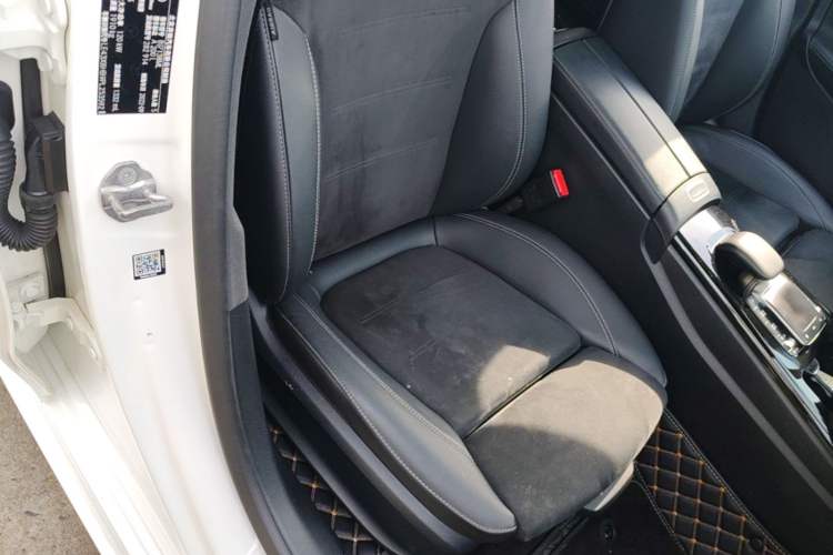 Used Mercedes-Benz A-Class 2022 Revised Version A 200 L Sport Sedan Fashionable Style Right Front Seat
