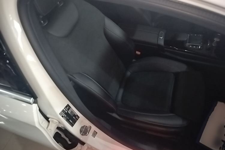 Used Mercedes-Benz A-Class 2022 Revised Version A 200 L Sport Sedan Fashionable Style Right Front Seat