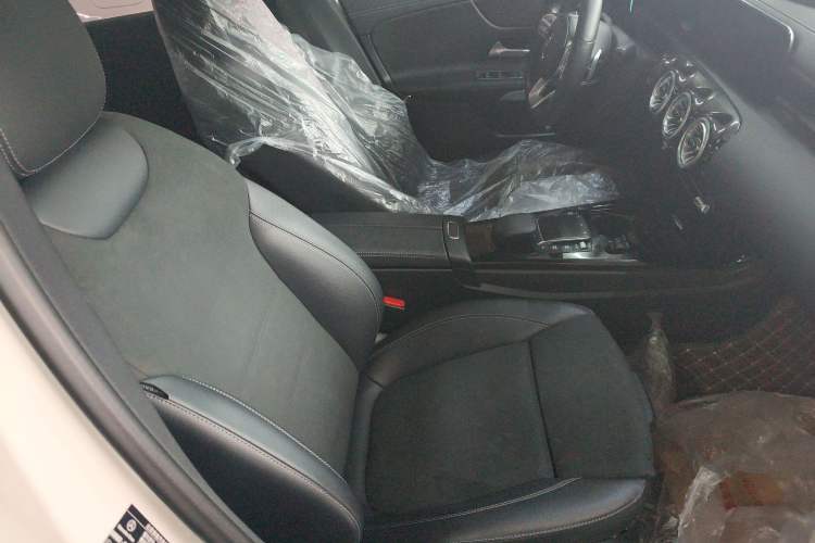 Used Mercedes-Benz A-Class 2022 Restyled A 200 L Sport Sedan Fashion Version Right Front Seat