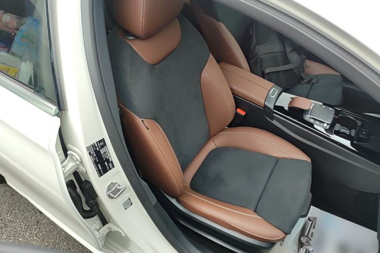 Used Mercedes-Benz A-Class 2022 Revised Version A 200 L Sport Sedan Fashionable Style Right Front Seat