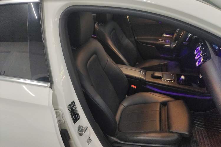 Used Mercedes-Benz A-Class 2022 Restyled A 200 L Sport Sedan Fashion Version Right Front Seat