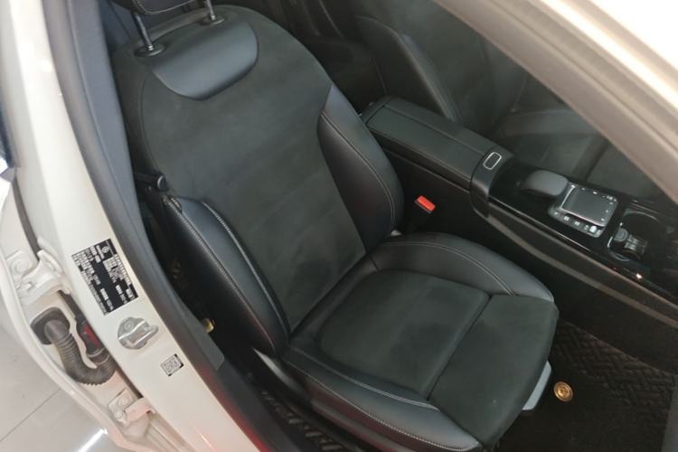 Used Mercedes-Benz A-Class 2022 Revised Version A 200 L Sport Sedan Fashionable Style Right Front Seat