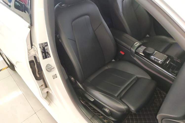 Used Mercedes-Benz A-Class 2022 Restyled A 200 L Sport Sedan Fashion Version Right Front Seat