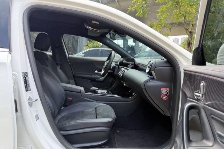 Used Mercedes-Benz A-Class 2022 Revised Version A 200 L Sport Sedan Fashionable Style Right Front Seat