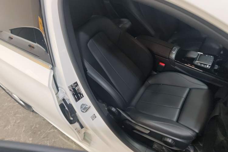 Used Mercedes-Benz A-Class 2022 Restyled A 200 L Sport Sedan Fashion Version Right Front Seat