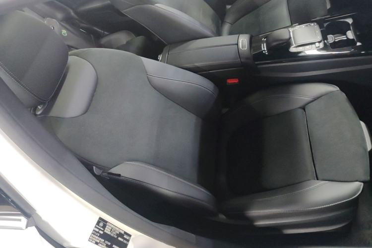 Used Mercedes-Benz A-Class 2022 Revised Version A 200 L Sport Sedan Fashionable Style Right Front Seat