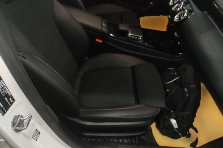 Used Mercedes-Benz A-Class 2022 Revised Version A 200 L Sport Sedan Fashionable Style Right Front Seat