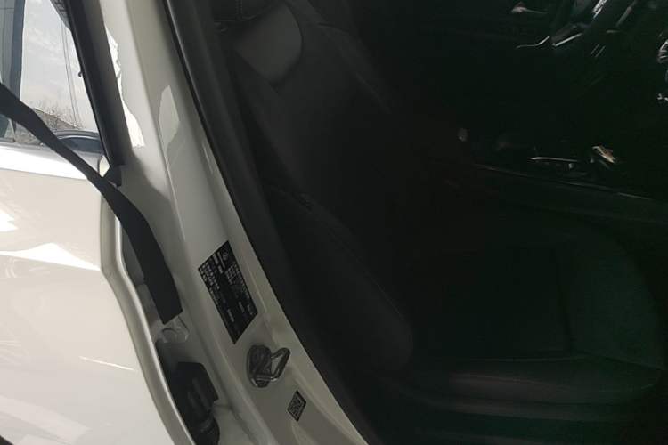 Used Mercedes-Benz A-Class 2022 Revised Version A 200 L Sport Sedan Fashionable Style Right Front Seat