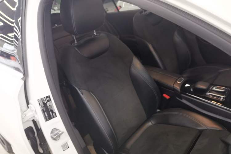 Used Mercedes-Benz A-Class 2022 Revised Version A 200 L Sport Sedan Fashionable Style Right Front Seat