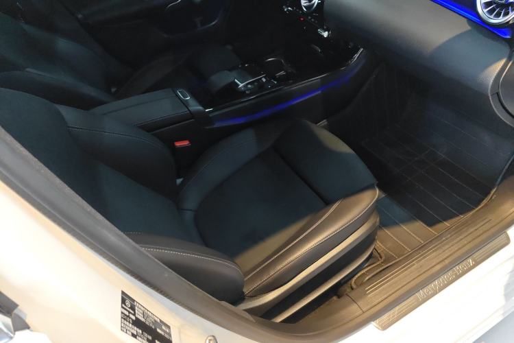 Used Mercedes-Benz A-Class 2022 Revised Version A 200 L Sport Sedan Fashionable Style Right Front Seat