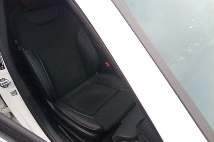 Used Mercedes-Benz A-Class 2022 Revised Version A 200 L Sport Sedan Fashionable Style Right Front Seat