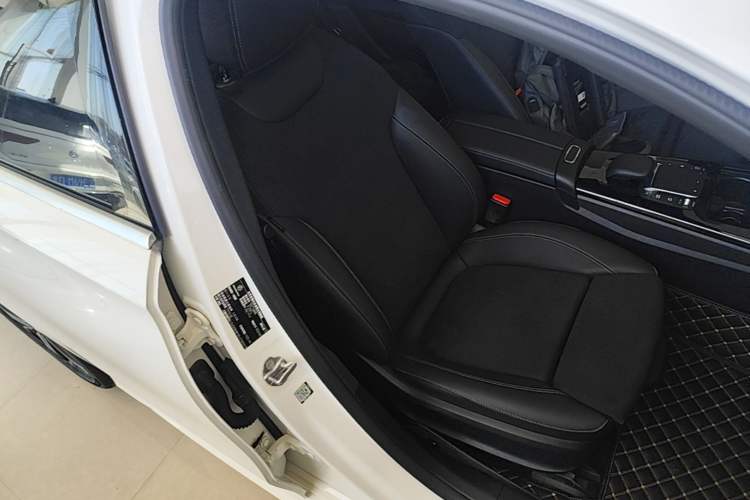 Used Mercedes-Benz A-Class 2022 A 200 L Sport Sedan Fashion Model Right Front Seat