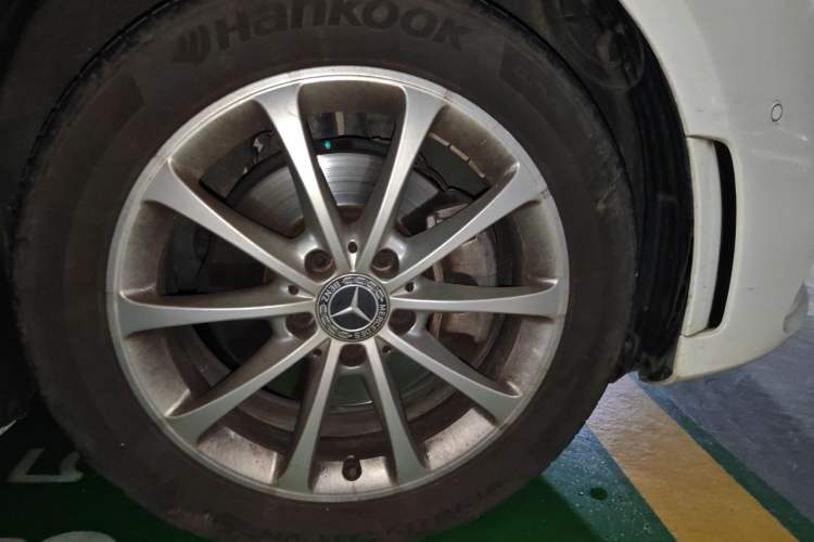 Used Mercedes-Benz A-Class 2022 A 200 L Sport Sedan Dynamic Model Right Front Wheel Hub