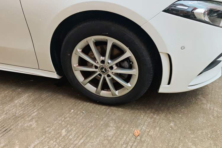 Used Mercedes-Benz A-Class 2022 Restyled A 200 L Sport Sedan Dynamic Version Right Front Wheel Hub