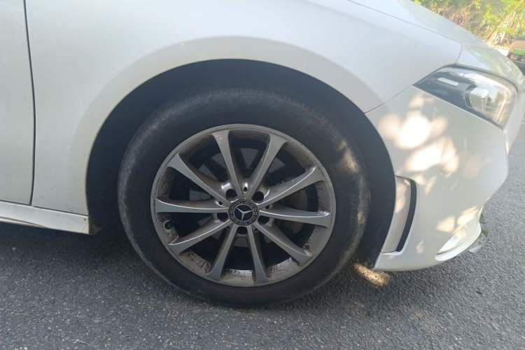 Used Mercedes-Benz A-Class 2022 A 200 L Sport Sedan Dynamic Model Right Front Wheel Hub