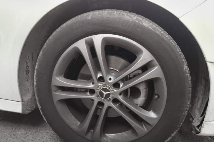 Used Mercedes-Benz A-Class 2022 A 180 L Sport Sedan Right Front Wheel Hub