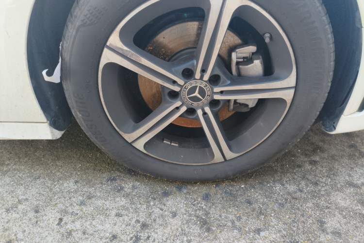 Used Mercedes-Benz A-Class 2022 Restyled A 200 L Sport Sedan Dynamic Version Right Front Wheel Hub