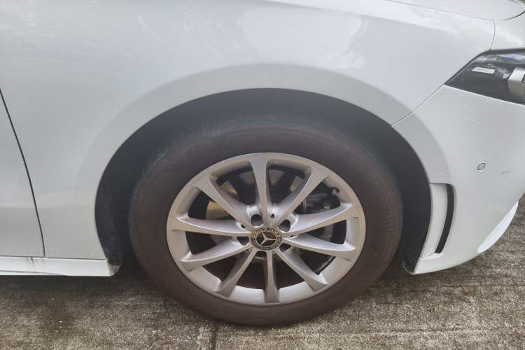 Used Mercedes-Benz A-Class 2022 A 200 L Sport Sedan Dynamic Model Right Front Wheel Hub