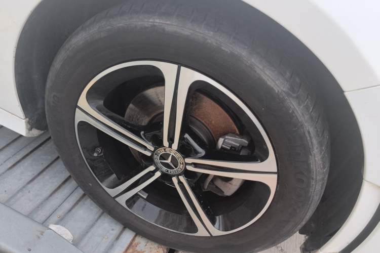 Used Mercedes-Benz A-Class 2022 Restyled A 200 L Sport Sedan Dynamic Version Right Front Wheel Hub
