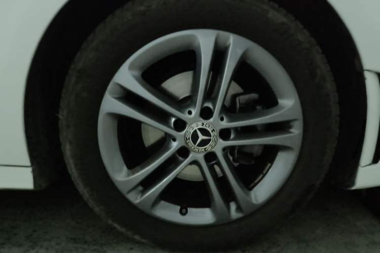 Used Mercedes-Benz A-Class 2022 Restyled A 180 L Sport Sedan Right Front Wheel Hub