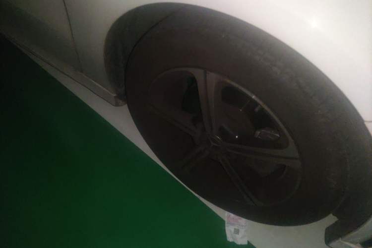 Used Mercedes-Benz A-Class 2022 A 200 L Sport Sedan Fashion Model Right Front Wheel Hub