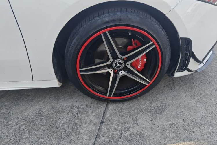 Used Mercedes-Benz A-Class 2022 A 180 L Sport Sedan Right Front Wheel Hub