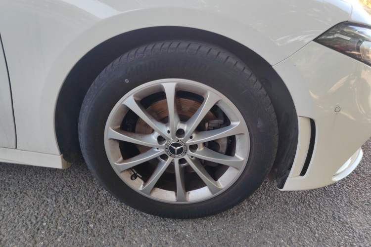 Used Mercedes-Benz A-Class 2022 A 200 L Sport Sedan Dynamic Model Right Front Wheel Hub