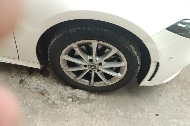 Used Mercedes-Benz A-Class 2022 Restyled A 200 L Sport Sedan Dynamic Version Right Front Wheel Hub