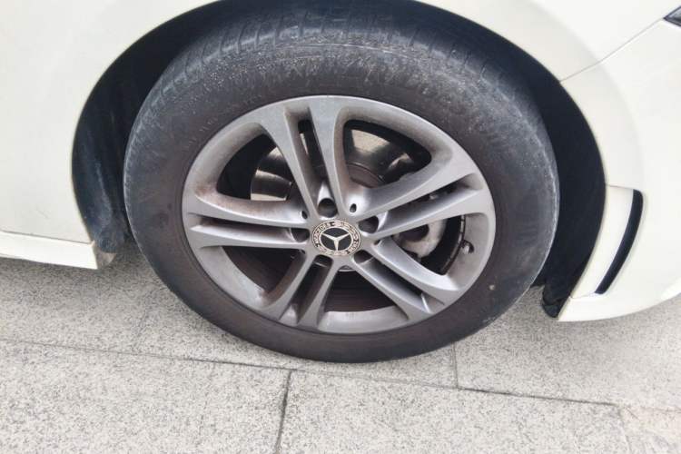 Used Mercedes-Benz A-Class 2022 Restyled A 180 L Sport Sedan Right Front Wheel Hub