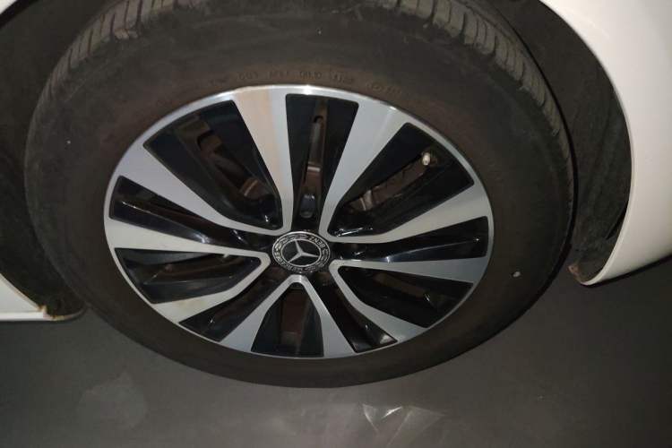 Used Mercedes-Benz A-Class 2022 Second Facelift A 200 Dynamic Edition Right Front Wheel Hub