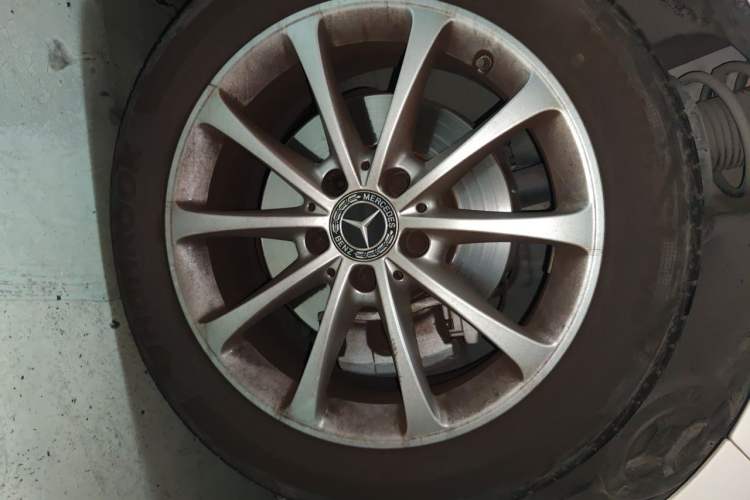 Used Mercedes-Benz A-Class 2022 A 200 L Sport Sedan Fashion Model Right Front Wheel Hub