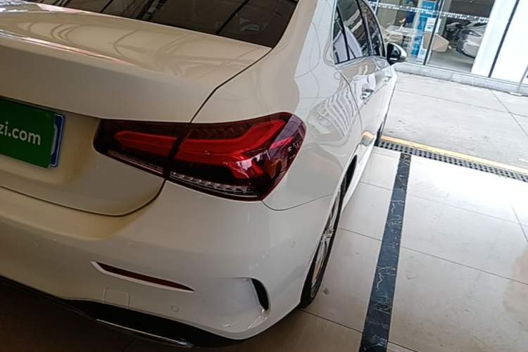 Used Mercedes-Benz A-Class 2022 Restyled A 200 L Sport Sedan Fashion Version Right Rear Taillight