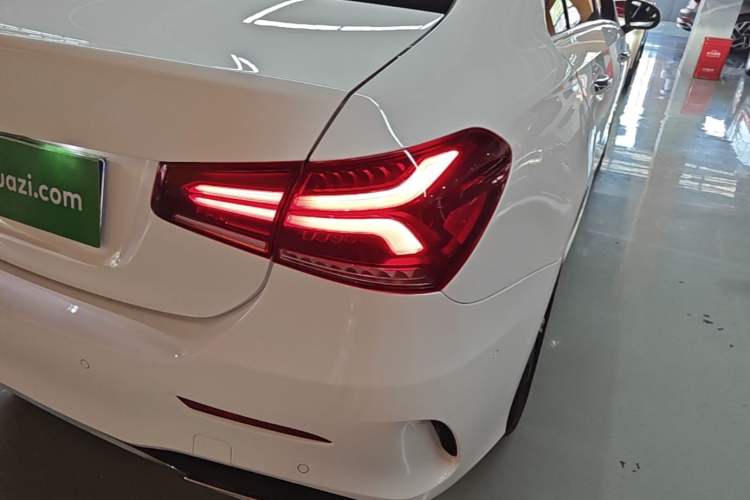 Used Mercedes-Benz A-Class 2022 Revised Version A 200 L Sport Sedan Fashionable Style Right Rear Taillight
