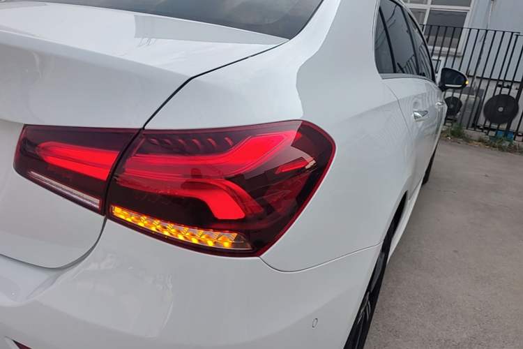 Used Mercedes-Benz A-Class 2022 Revised Version A 200 L Sport Sedan Fashionable Style Right Rear Taillight