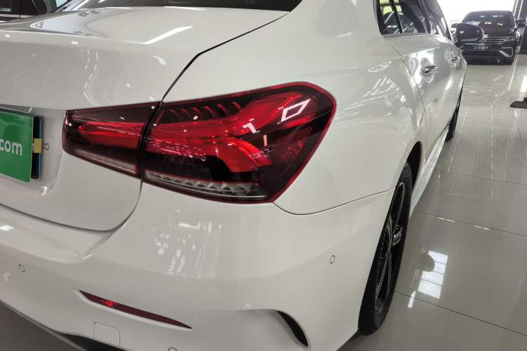 Used Mercedes-Benz A-Class 2022 Revised Version A 200 L Sport Sedan Fashionable Style Right Rear Taillight