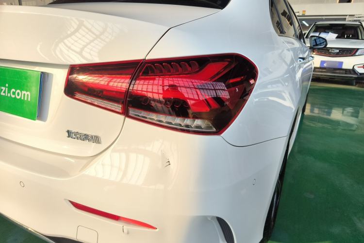Used Mercedes-Benz A-Class 2022 Revised Version A 200 L Sport Sedan Fashionable Style Right Rear Taillight