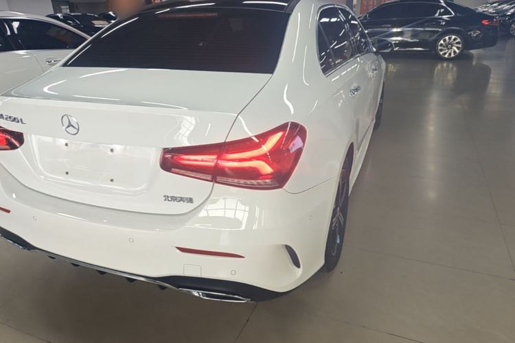 Used Mercedes-Benz A-Class 2022 Revised Version A 200 L Sport Sedan Fashionable Style Right Rear Taillight