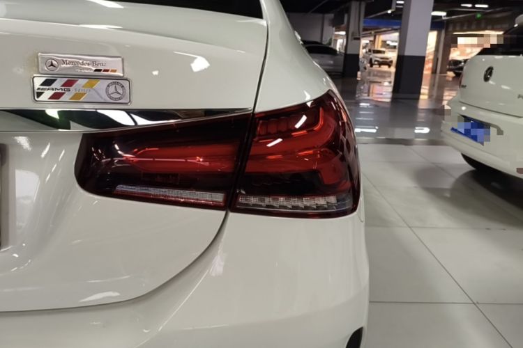 Used Mercedes-Benz A-Class 2022 Restyled A 200 L Sport Sedan Fashion Version Right Rear Taillight