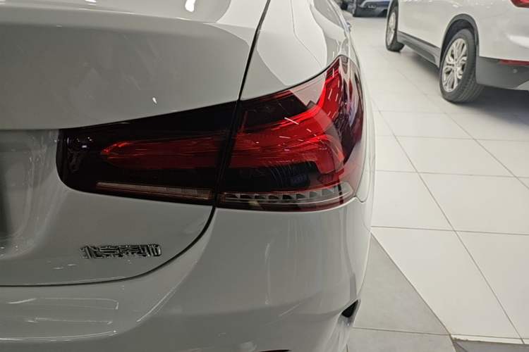 Used Mercedes-Benz A-Class 2022 Restyled A 200 L Sport Sedan Fashion Version Right Rear Taillight