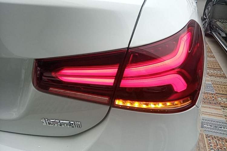 Used Mercedes-Benz A-Class 2022 Revised Version A 200 L Sport Sedan Fashionable Style Right Rear Taillight