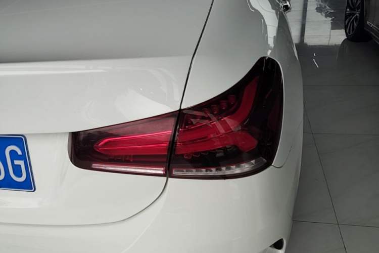 Used Mercedes-Benz A-Class 2022 Revised Version A 200 L Sport Sedan Fashionable Style Right Rear Taillight