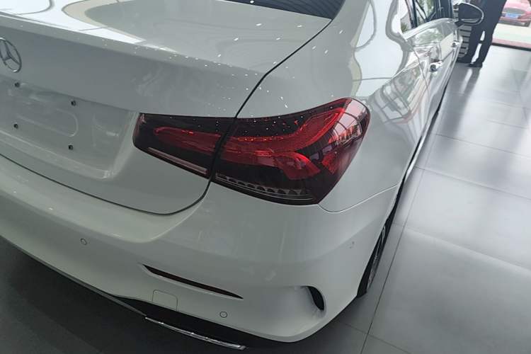 Used Mercedes-Benz A-Class 2022 Revised Version A 200 L Sport Sedan Fashionable Style Right Rear Taillight