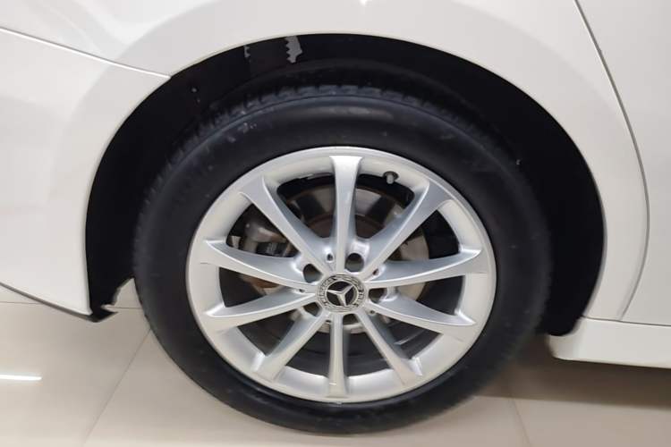 Used Mercedes-Benz A-Class 2022 A 200 L Sport Sedan Dynamic Model Right Rear Wheel Hub