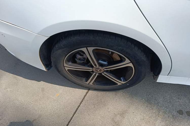 Used Mercedes-Benz A-Class 2022 Restyled A 200 L Sport Sedan Fashion Version Right Rear Wheel Hub