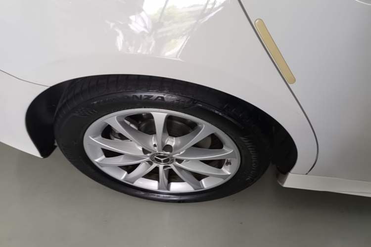 Used Mercedes-Benz A-Class 2022 A 200 L Sport Sedan Dynamic Model Right Rear Wheel Hub