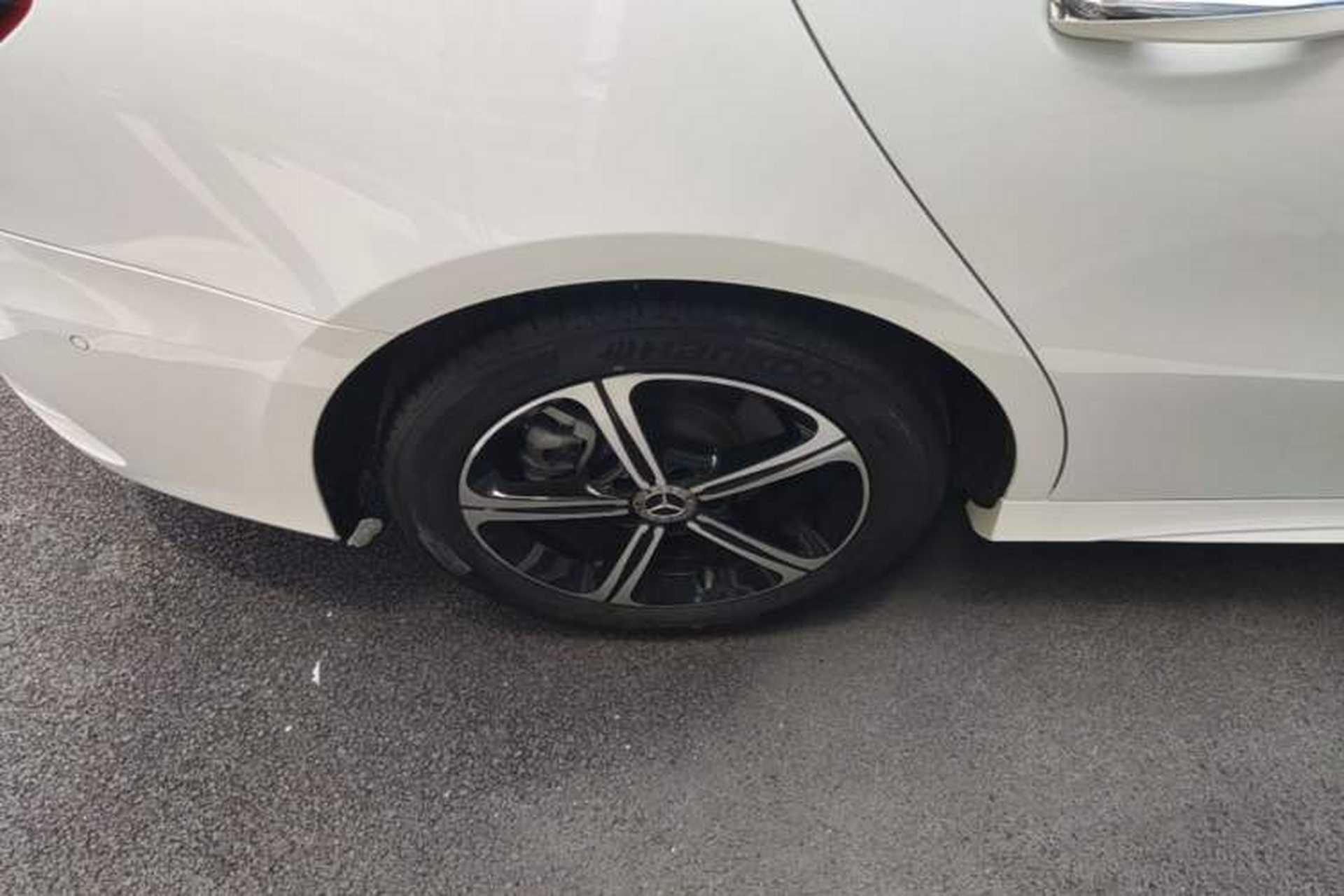 Used Mercedes-Benz A-Class 2022 Revised Version A 200 L Sport Sedan Fashionable Style Right Rear Wheel Hub