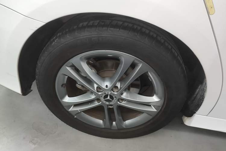 Used Mercedes-Benz A-Class 2022 A 180 L Sport Sedan Right Rear Wheel Hub