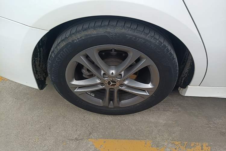 Used Mercedes-Benz A-Class 2022 Restyled A 180 L Sport Sedan Right Rear Wheel Hub