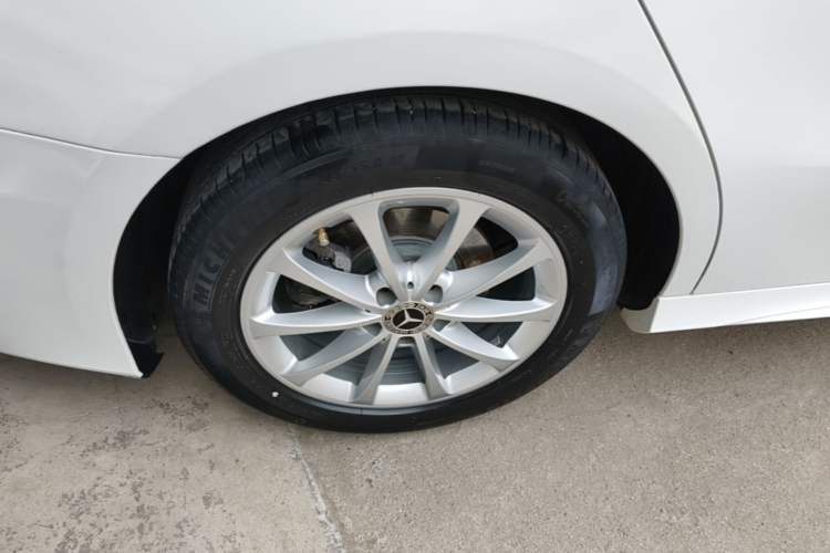Used Mercedes-Benz A-Class 2022 A 200 L Sport Sedan Dynamic Model Right Rear Wheel Hub