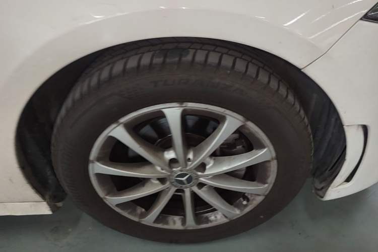 Used Mercedes-Benz A-Class 2022 Restyled A 200 L Sport Sedan Fashion Version Right Rear Wheel Hub